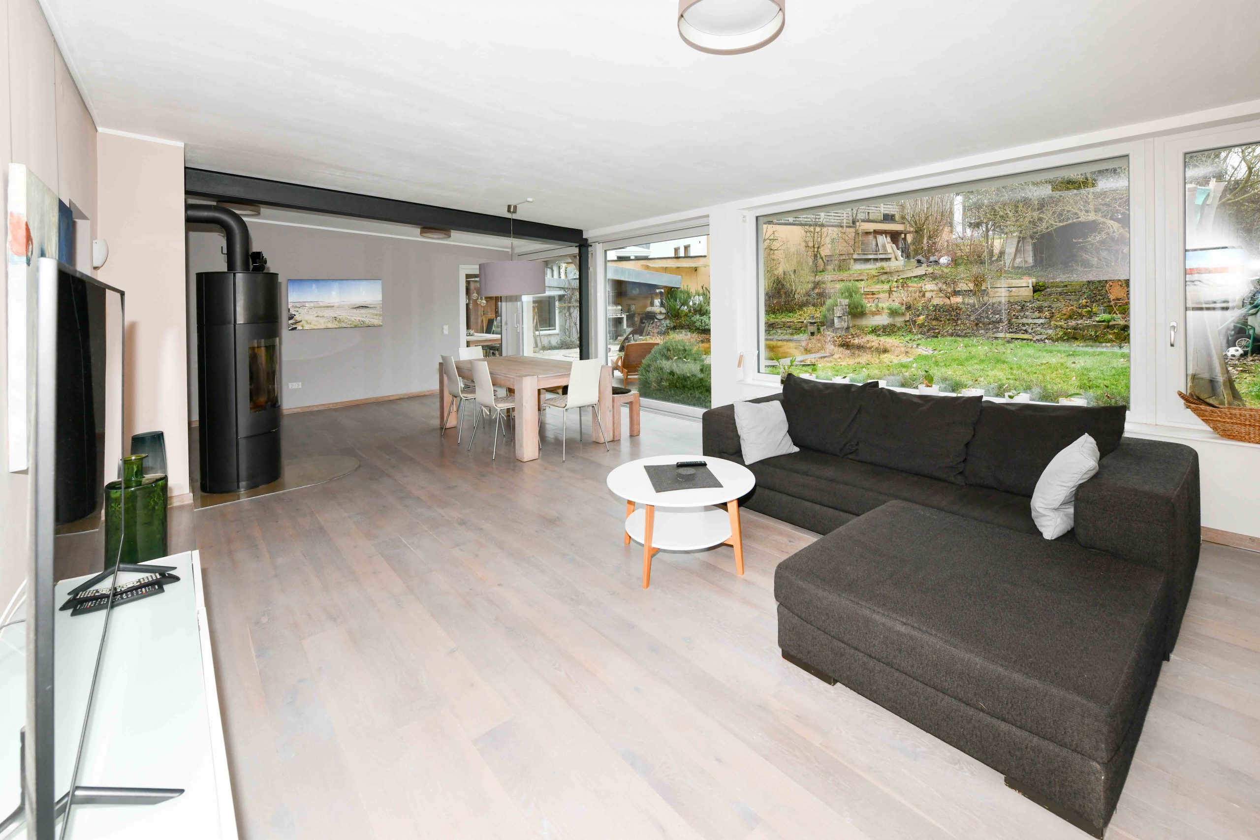 Wohn-/Esszimmer Wohnung1